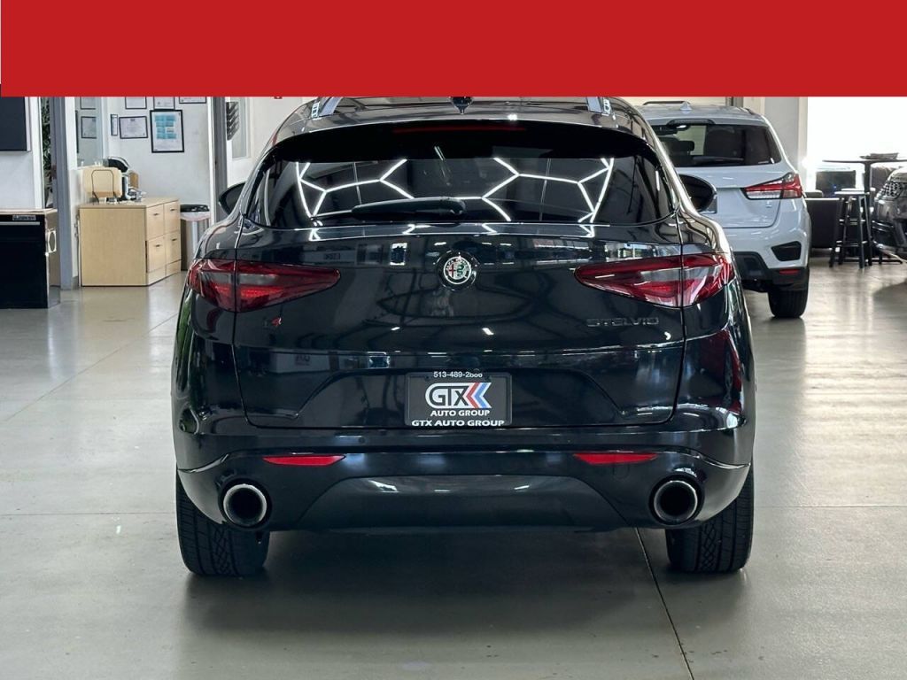 2021 Alfa Romeo Stelvio