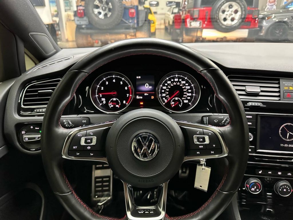 2021 Volkswagen Golf GTI