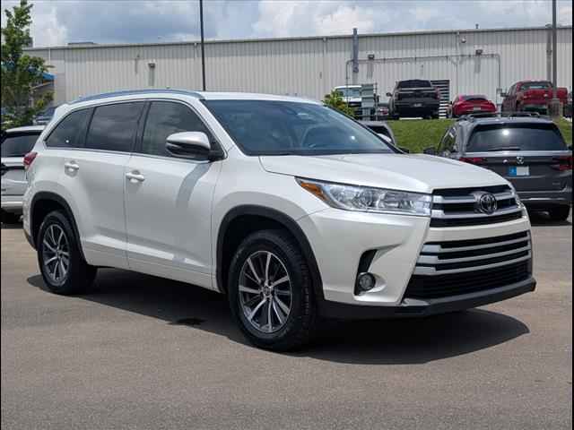 2024 Toyota RAV4 Limited FWD, T324463, Photo 1