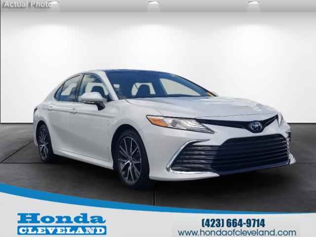 2019 Toyota Camry LE Auto, T193351, Photo 1
