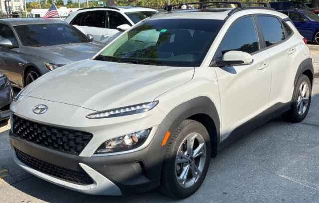 2025 Hyundai Venue Limited IVT, B390065, Photo 1