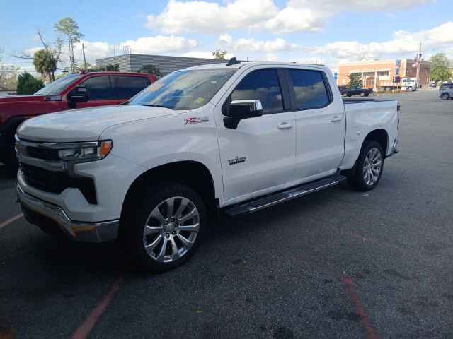 2024 GMC Sierra 2500HD 4WD Crew Cab 159" AT4, P21964, Photo 1