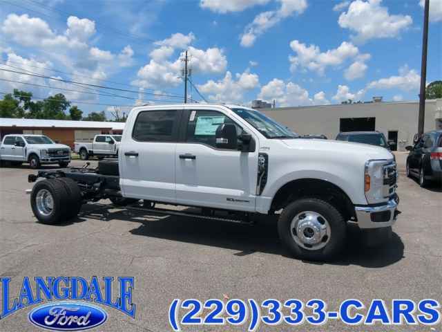 2025 Ford F-350 Chassis XL 4WD Crew Cab 179" WB 60" CA, SD25036, Photo 1