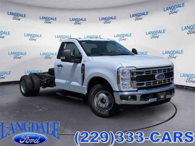 2025 Ford F-350 Chassis XL 2WD Crew Cab 179" WB 60" CA, SD25020, Photo 1