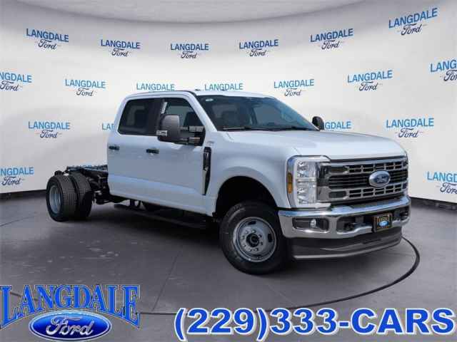 2025 Ford Transit-150 Cargo Van T-150 130" Low Rf 8670 GVWR RWD, TV25002, Photo 1