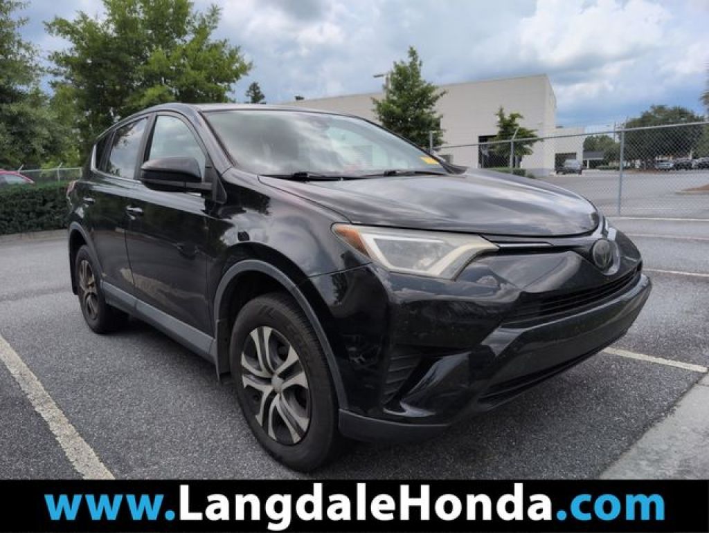 2017 Toyota RAV4 SE FWD, H18959A, Photo 1