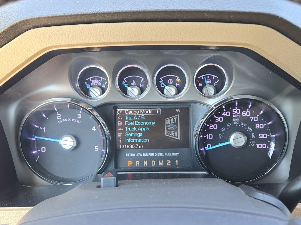 2011 Ford F-350 Lariat photo 22