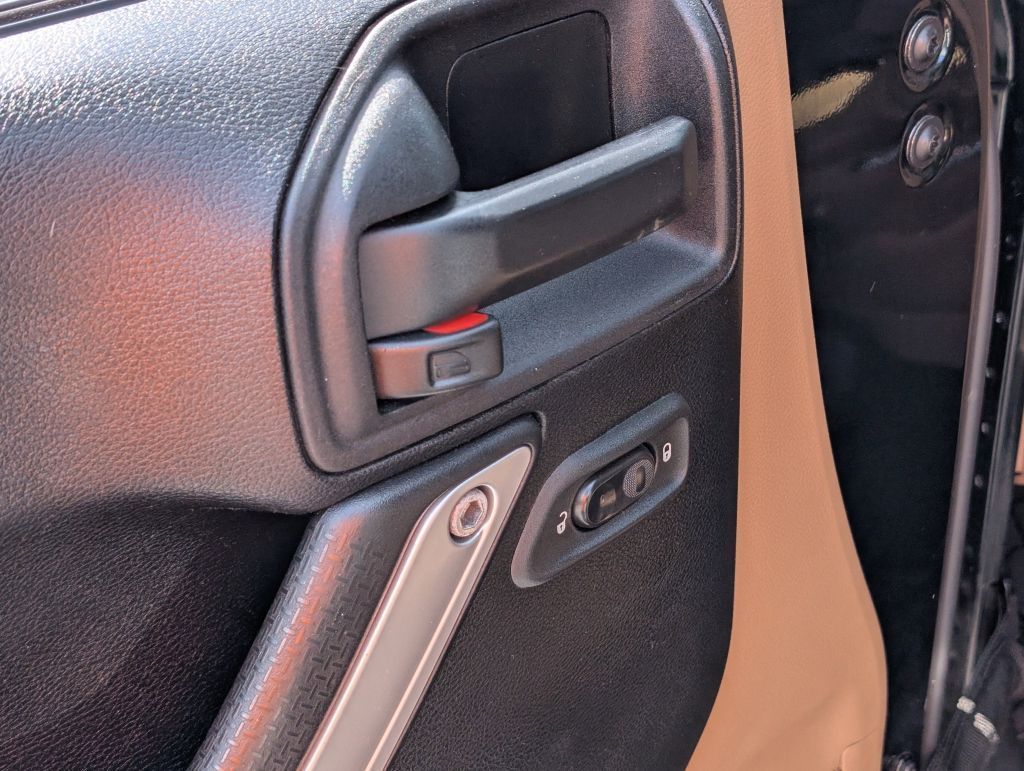 2012 Jeep Wrangler Unlimited Sahara, 191443, Photo