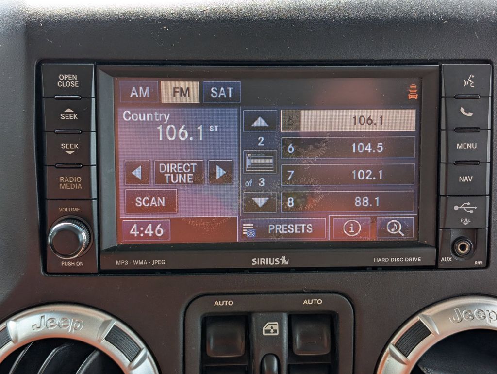 2012 Jeep Wrangler Unlimited Sahara, 191443, Photo