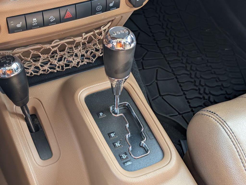 2012 Jeep Wrangler Unlimited Sahara, 191443, Photo