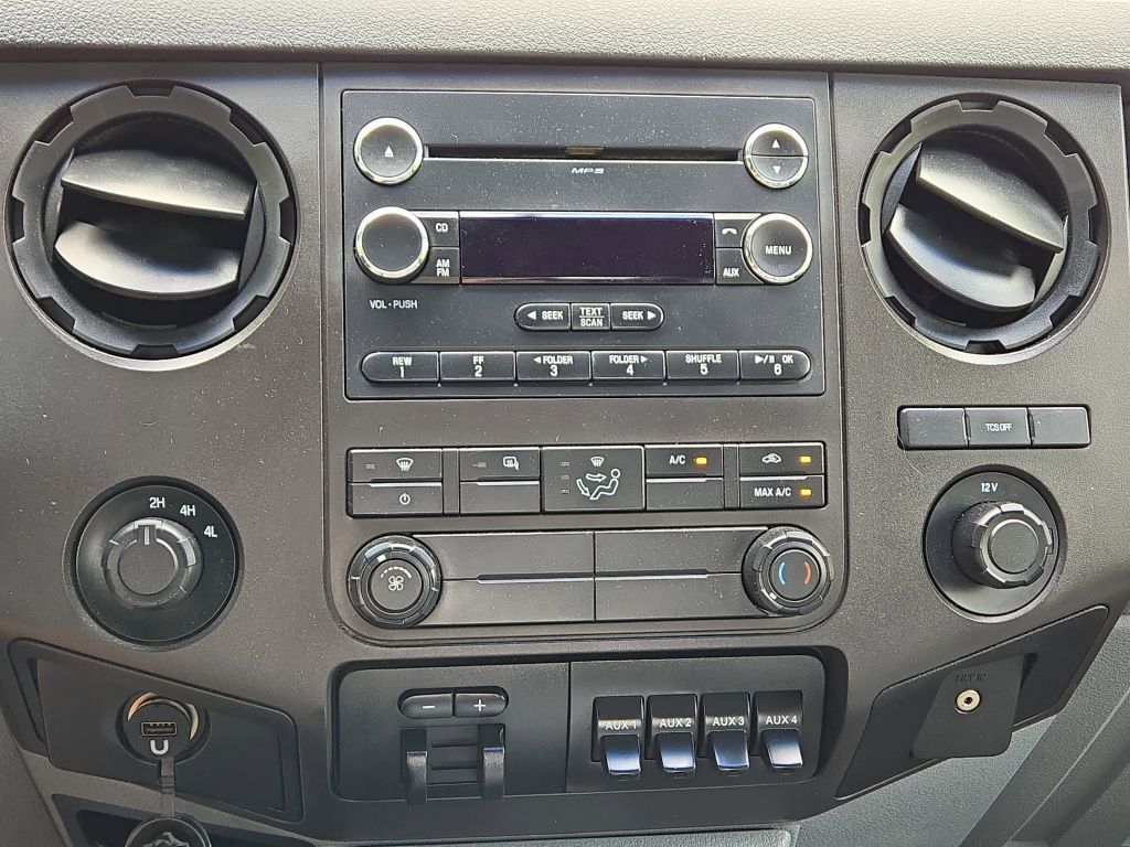 2015 Ford F-350 Chassis XL, A96099, Photo