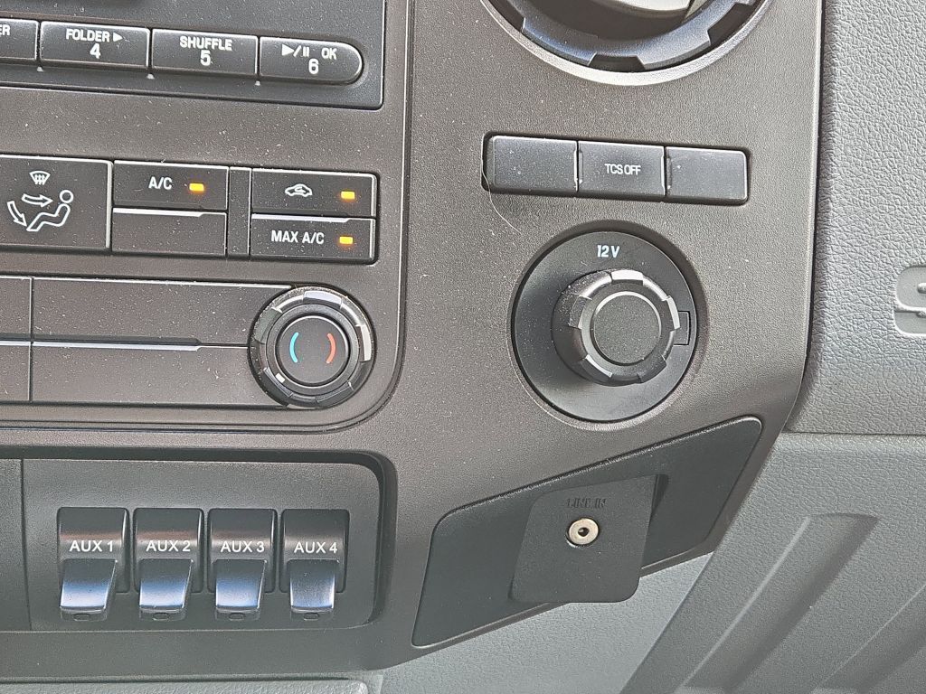 2015 Ford F-350 Chassis XL, A96099, Photo