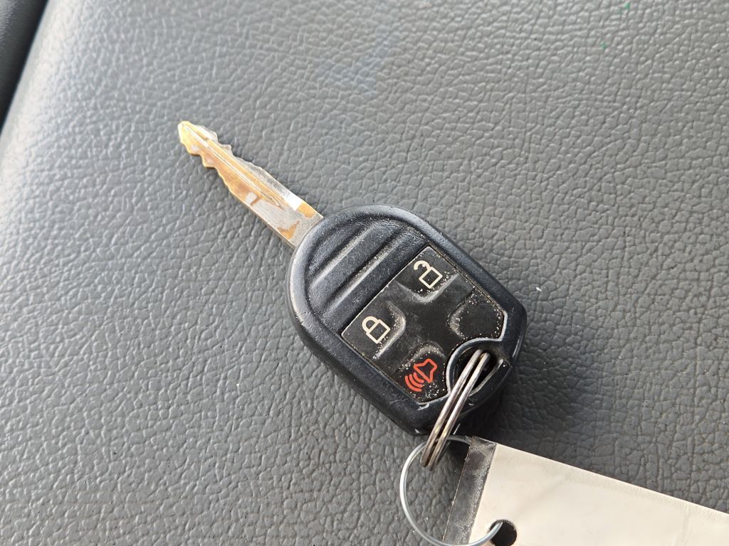 2015 Ford F-350 Chassis XL, A96099, Photo