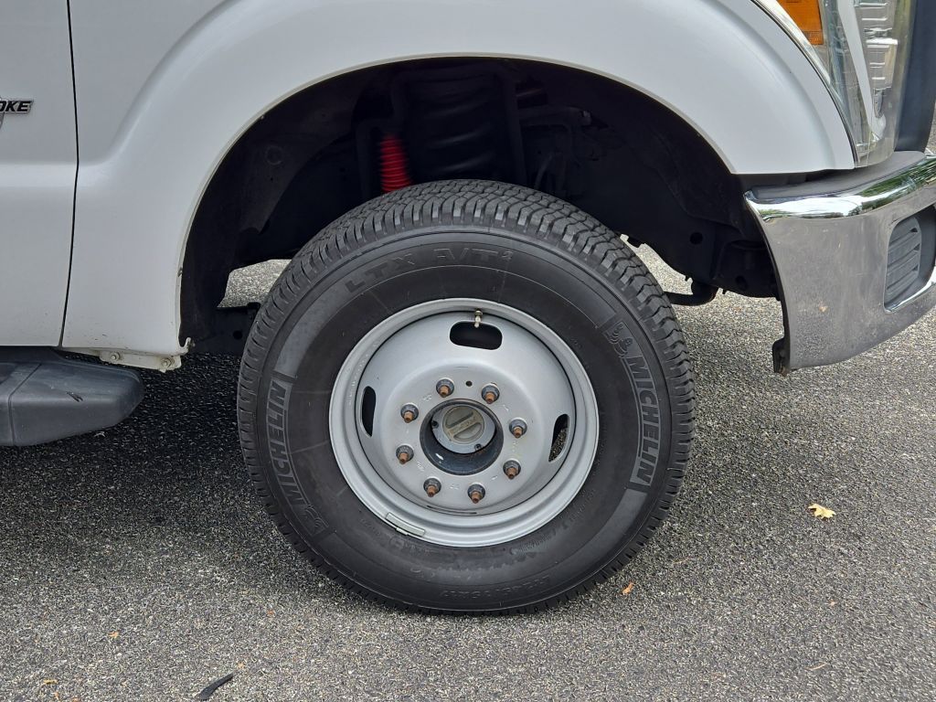 2015 Ford F-350 Chassis XL, A96099, Photo