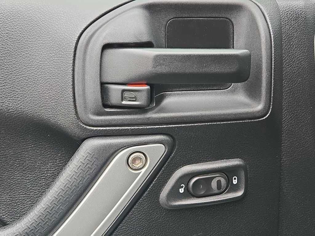 2015 Jeep Wrangler Rubicon, 7893, Photo