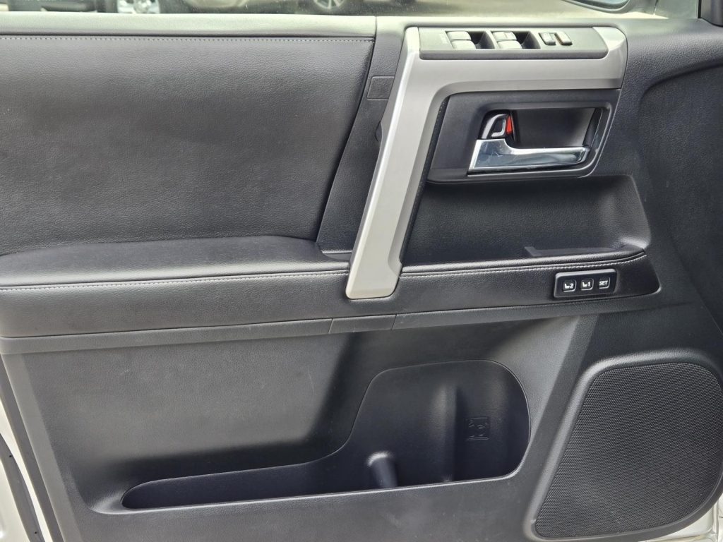 2015 Toyota 4Runner Limited, 086568, Photo