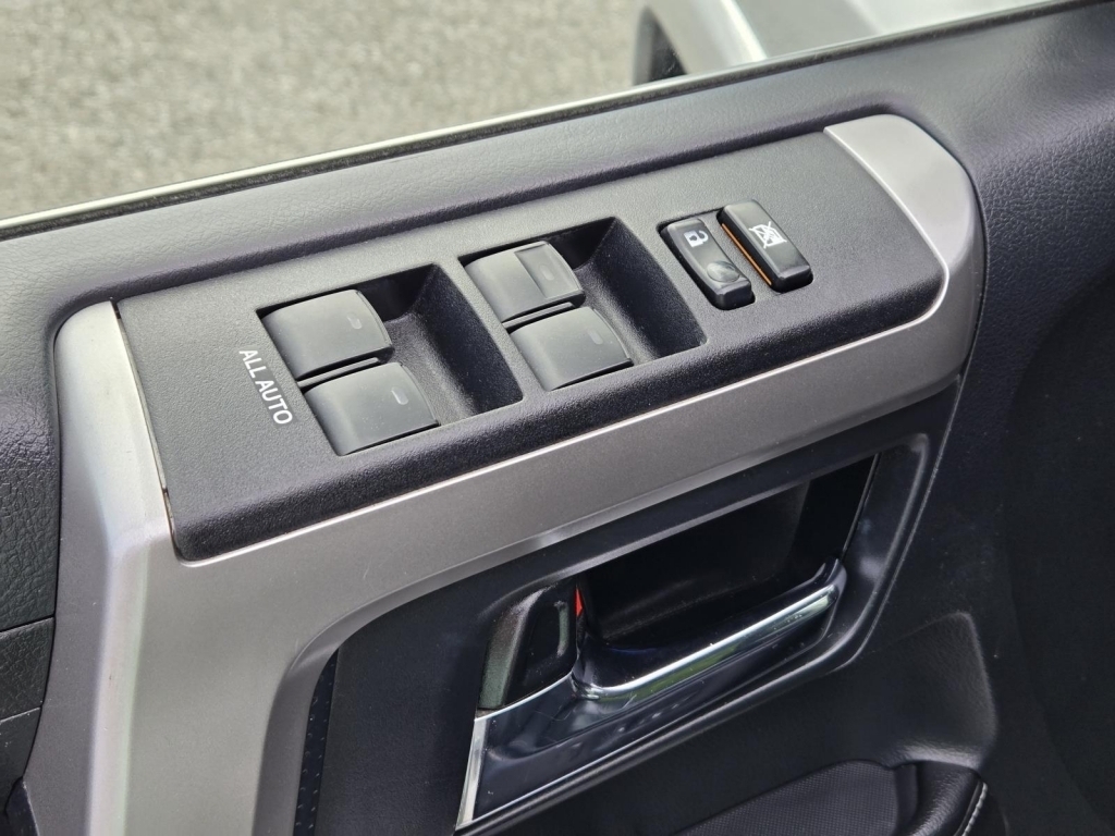 2015 Toyota 4Runner Limited, 086568, Photo