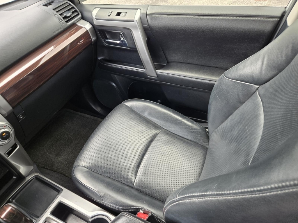 2015 Toyota 4Runner Limited, 086568, Photo