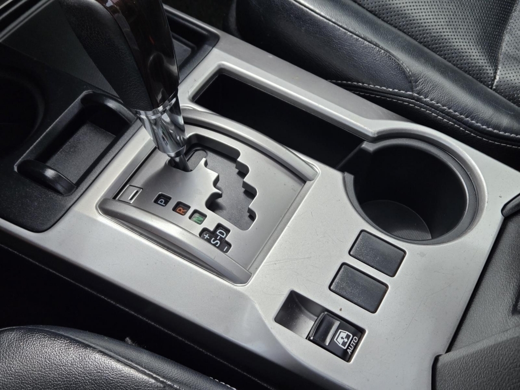 2015 Toyota 4Runner Limited, 086568, Photo