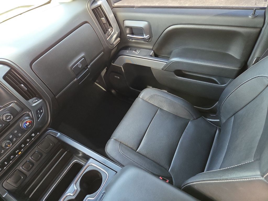 2016 Chevrolet Silverado 2500HD LTZ photo 9