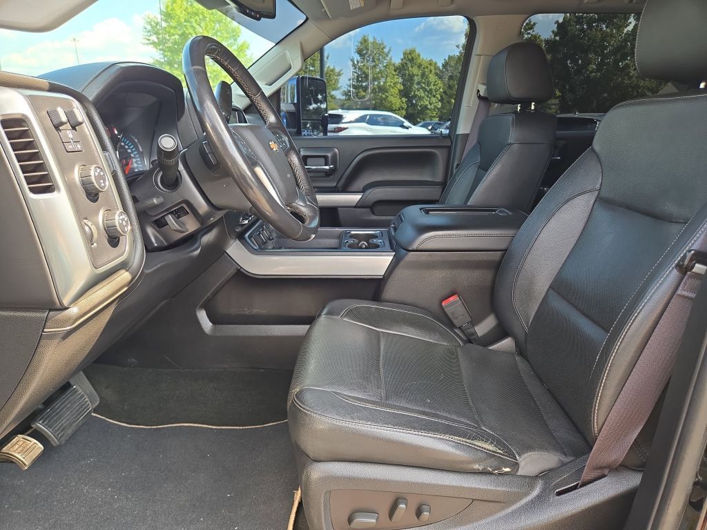 2016 Chevrolet Silverado 2500HD LTZ photo 15