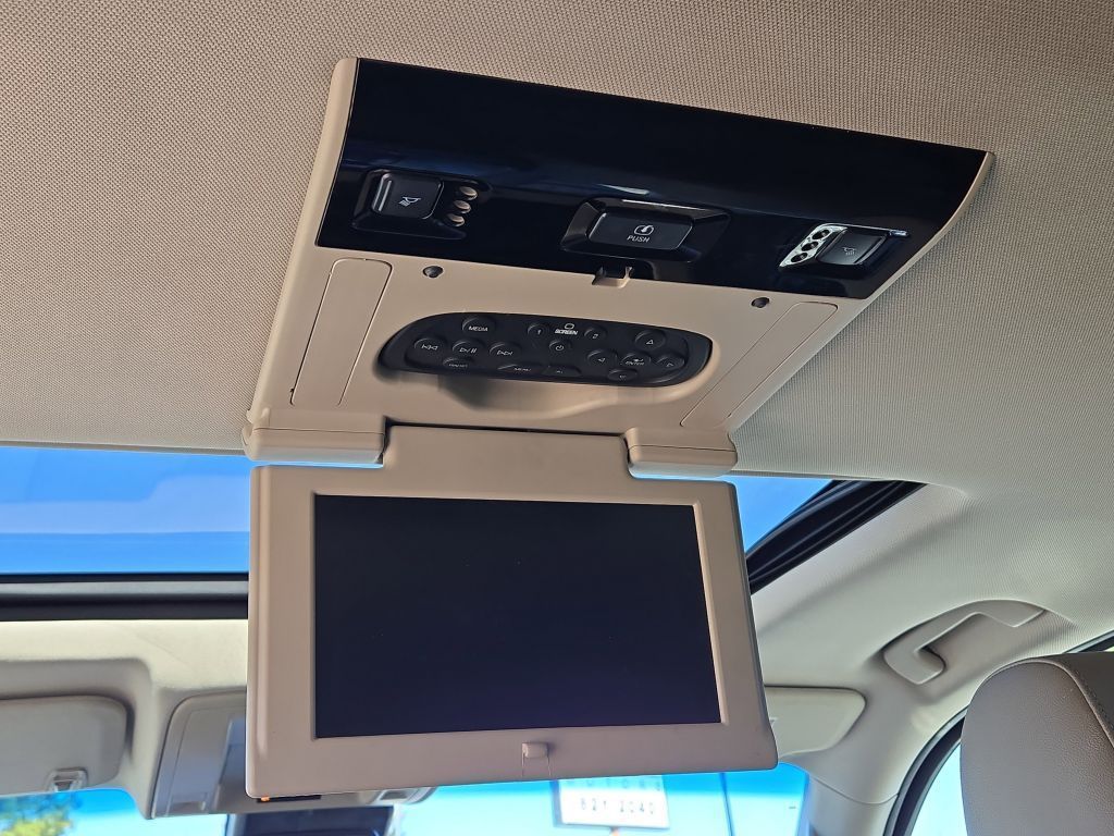 2016 Chevrolet Tahoe LTZ, 102424, Photo