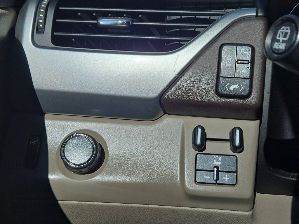 2016 Chevrolet Tahoe LTZ, 102424, Photo