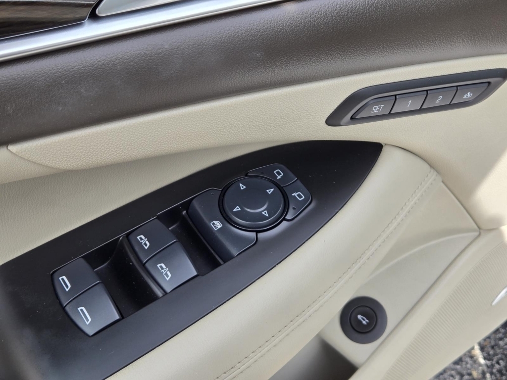 2017 Buick LaCrosse Essence, 139161, Photo