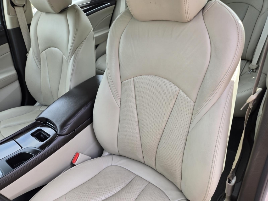 2017 Buick LaCrosse Essence, 139161, Photo