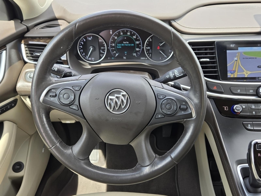2017 Buick LaCrosse Essence, 139161, Photo