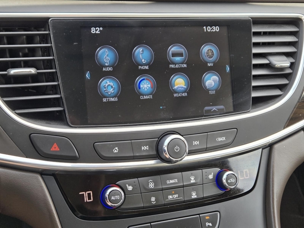 2017 Buick LaCrosse Essence, 139161, Photo