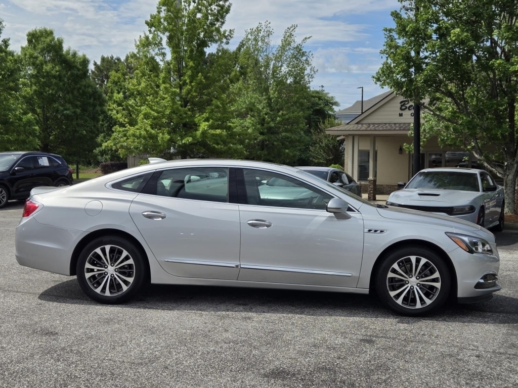 2017 Buick LaCrosse Essence, 139161, Photo