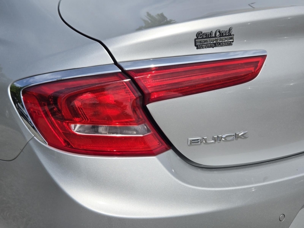 2017 Buick LaCrosse Essence, 139161, Photo