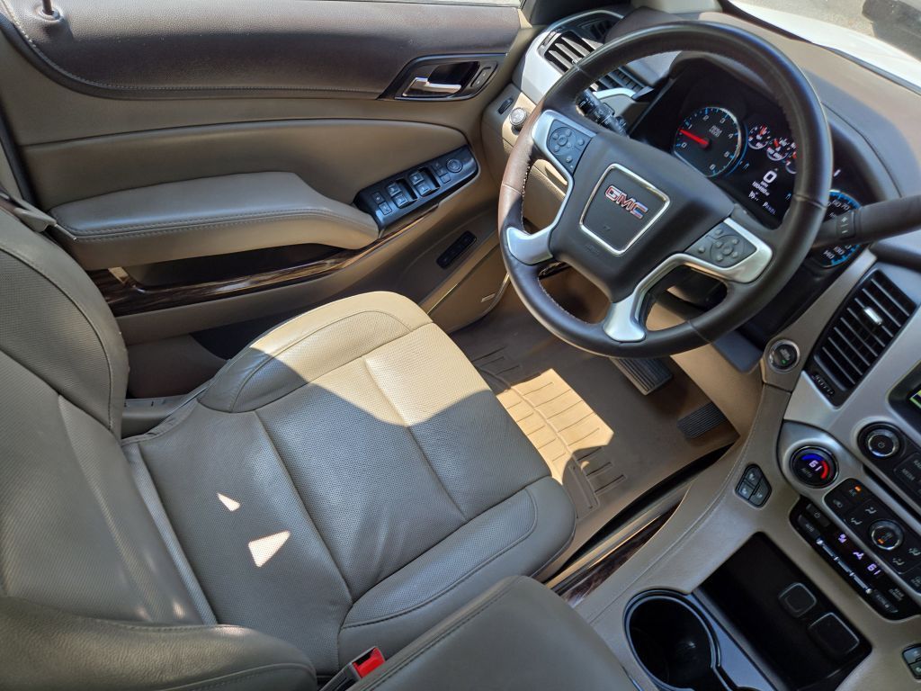 2017 Gmc Yukon SLT photo 17