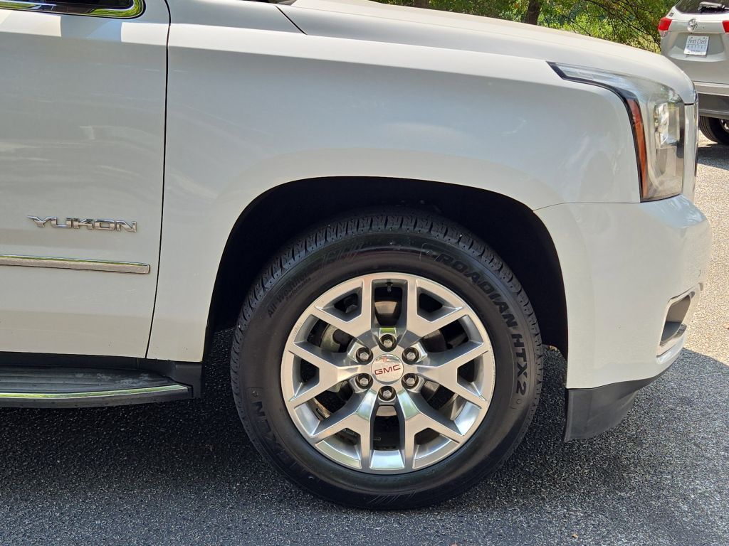 2017 Gmc Yukon SLT photo 5