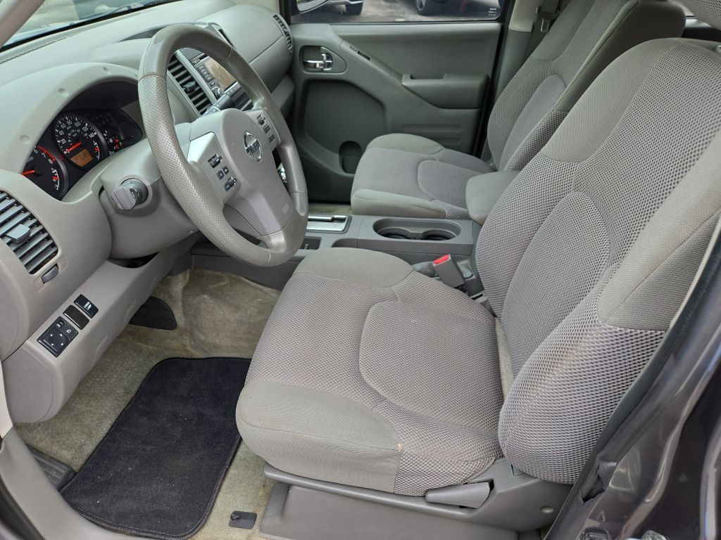 2017 Nissan Frontier SV photo 15