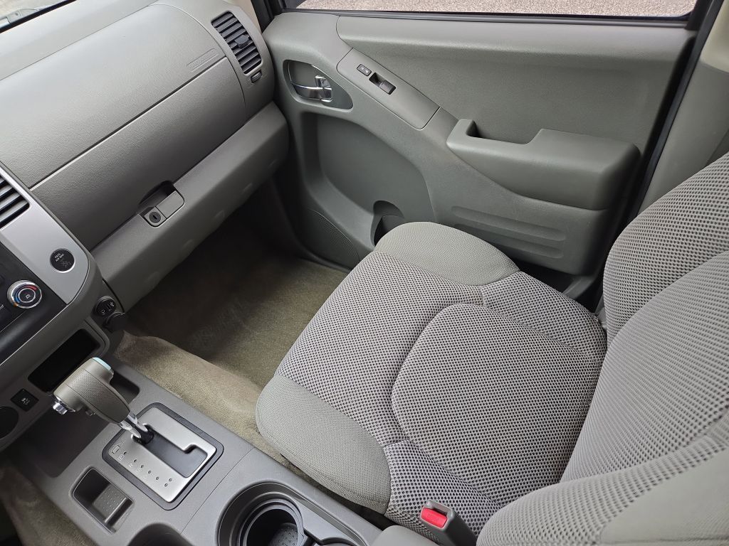 2017 Nissan Frontier SV photo 18
