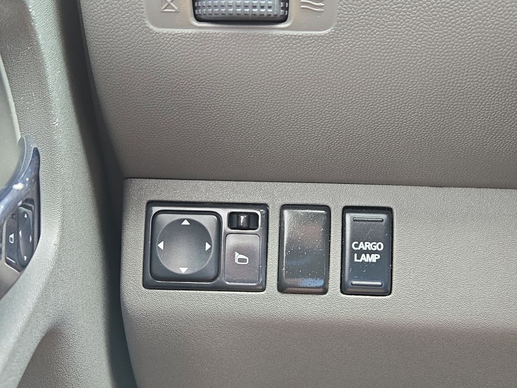 2017 Nissan Frontier SV photo 21