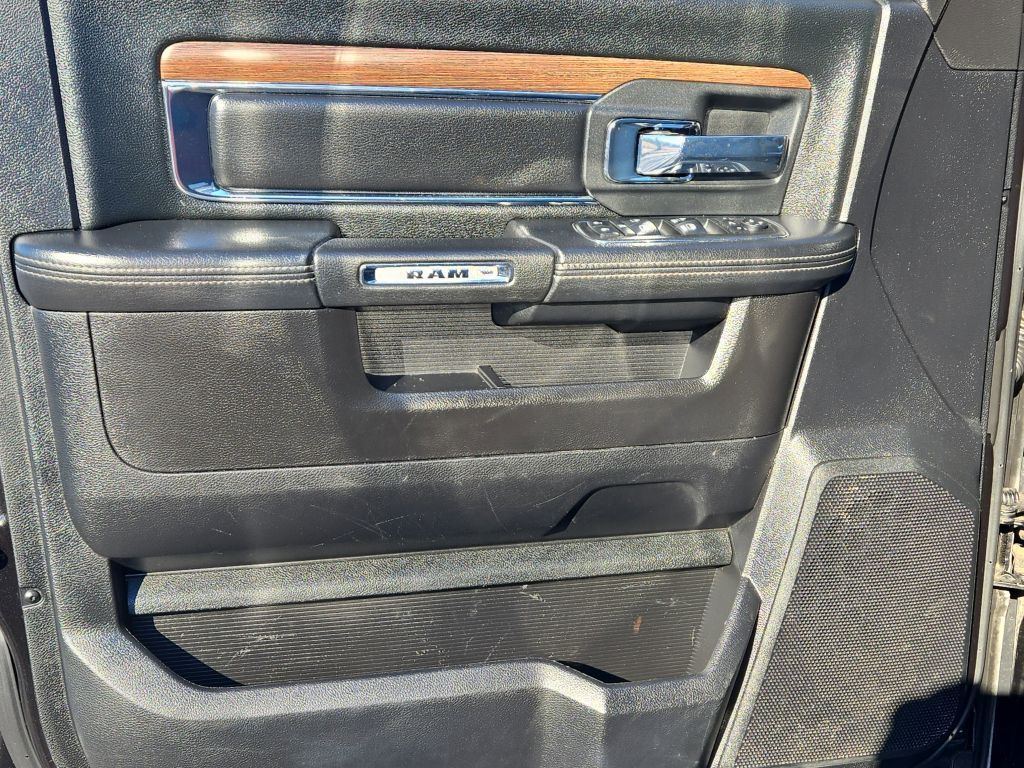 2017 Ram 2500 Laramie, 772929, Photo