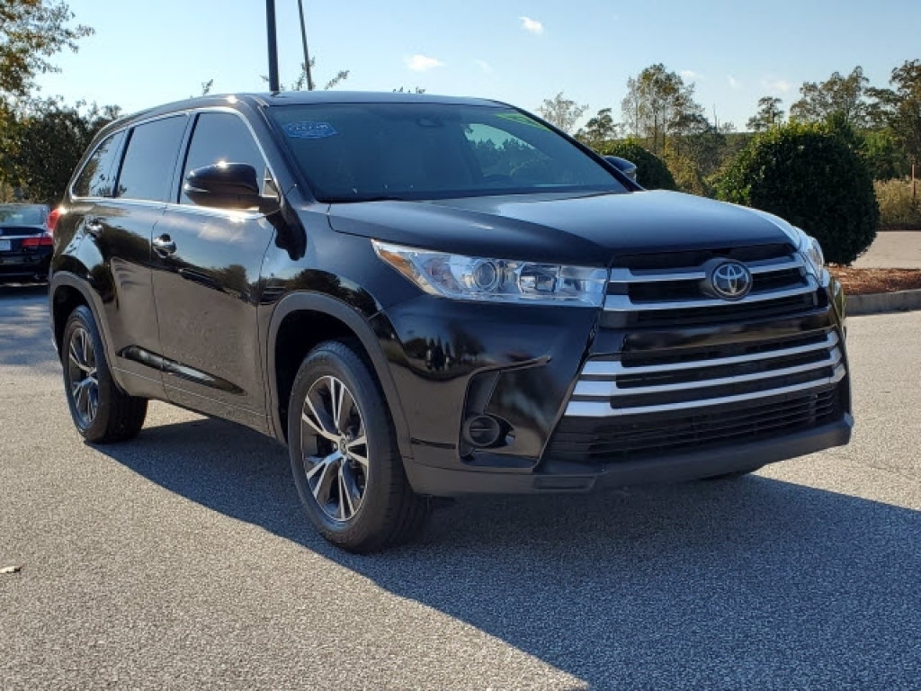 Used Black 2017 Toyota Highlander stk# 030295 | Bent Creek Motors, LLC