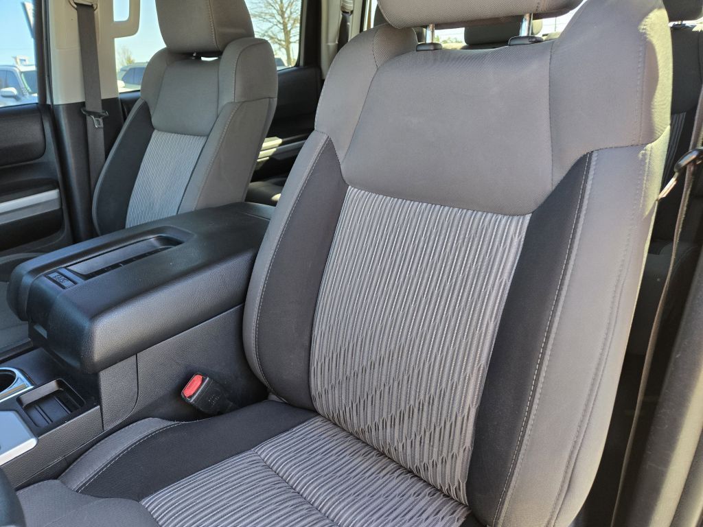 2017 Toyota Tundra SR5, 7982, Photo