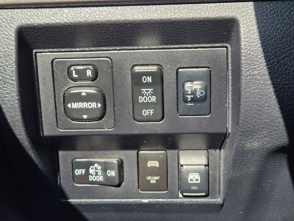 2017 Toyota Tundra SR5, 7982, Photo