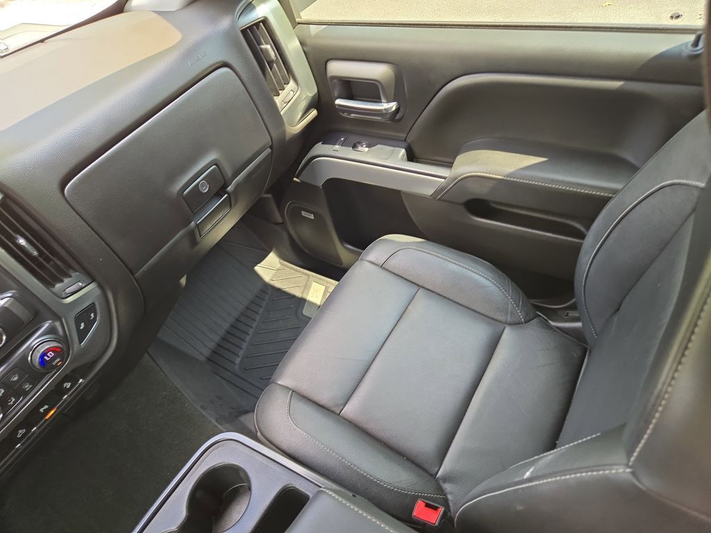 2018 Chevrolet Silverado 1500 LT photo 12