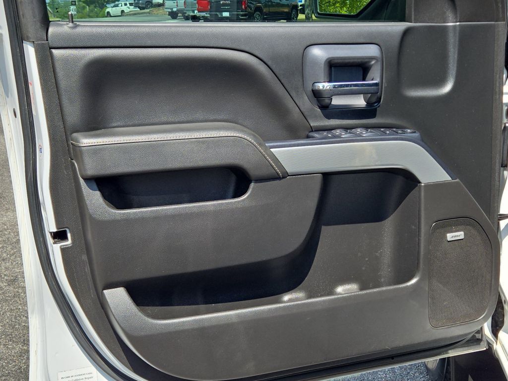 2018 Chevrolet Silverado 1500 LT photo 16