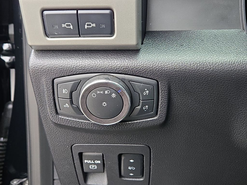 2018 Ford F-150 LARIAT, E59581, Photo