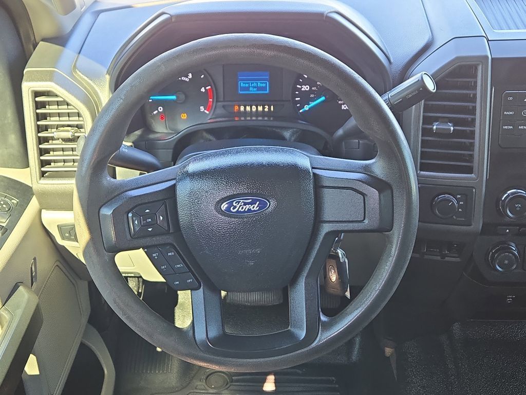 2018 Ford F-350 Chassis XL, C66314, Photo