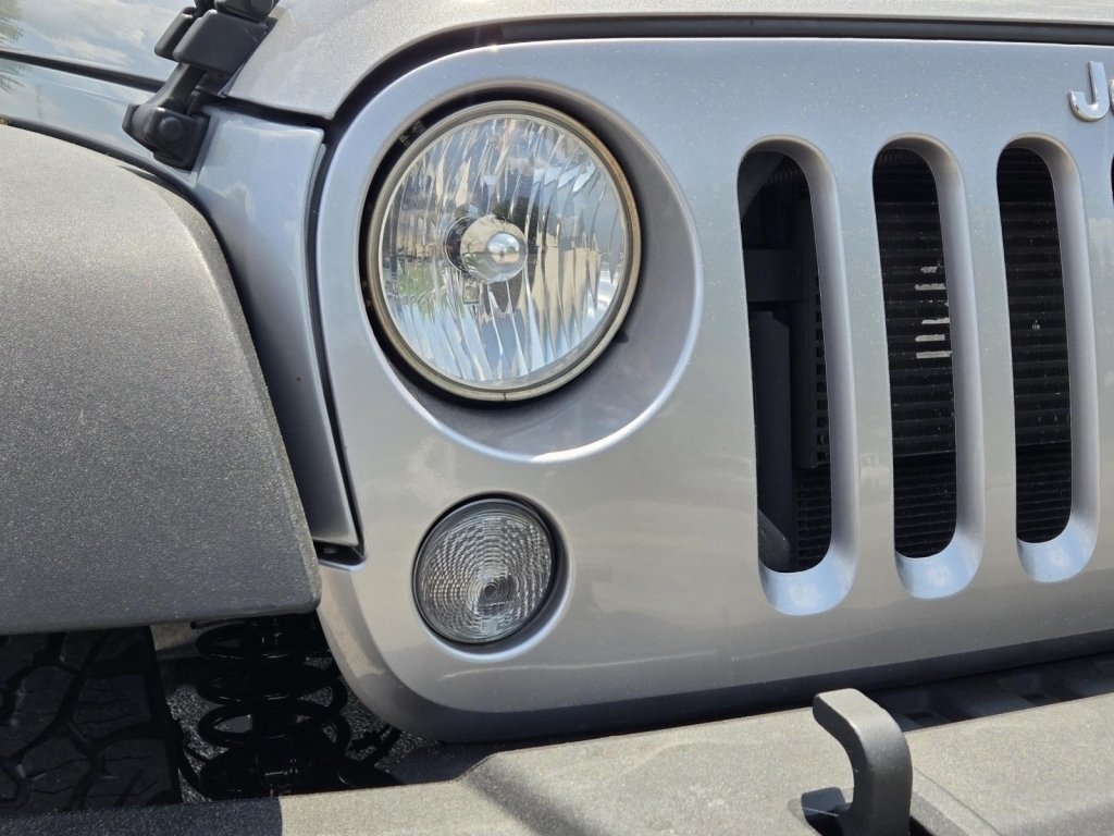 2018 Jeep Wrangler JK Unlimited Sport, 895372, Photo