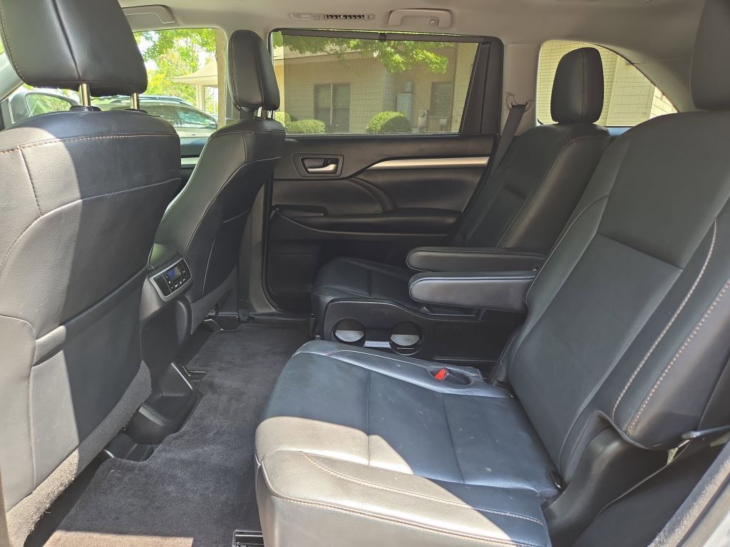 2018 Toyota Highlander XLE photo 11