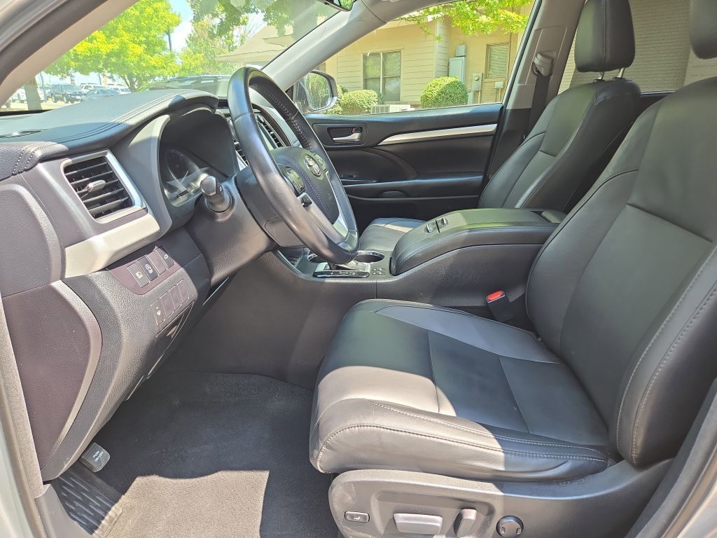 2018 Toyota Highlander XLE photo 19