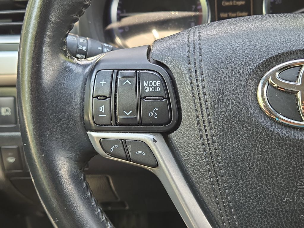 2018 Toyota Highlander XLE photo 21